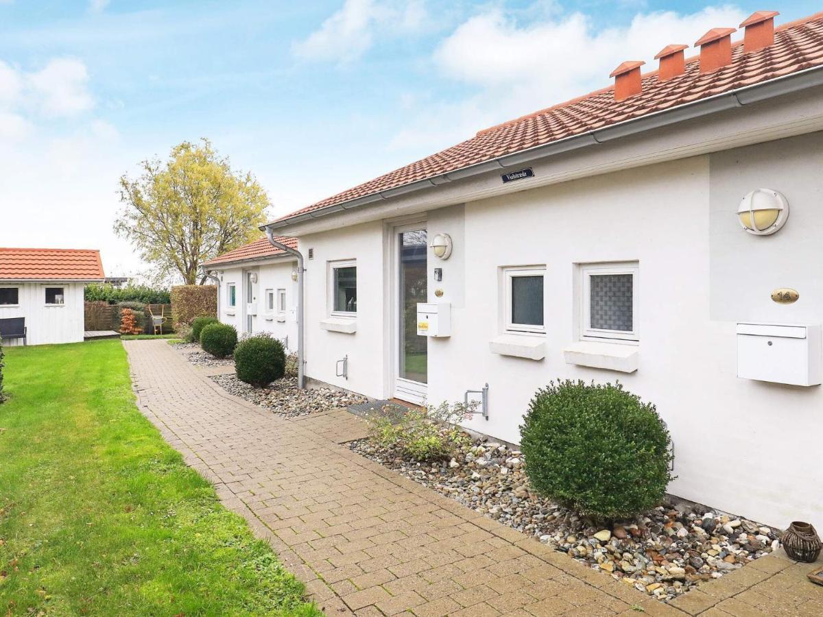 4 Person Holiday Home In R Sk Bing Aeroskobing Exterior photo